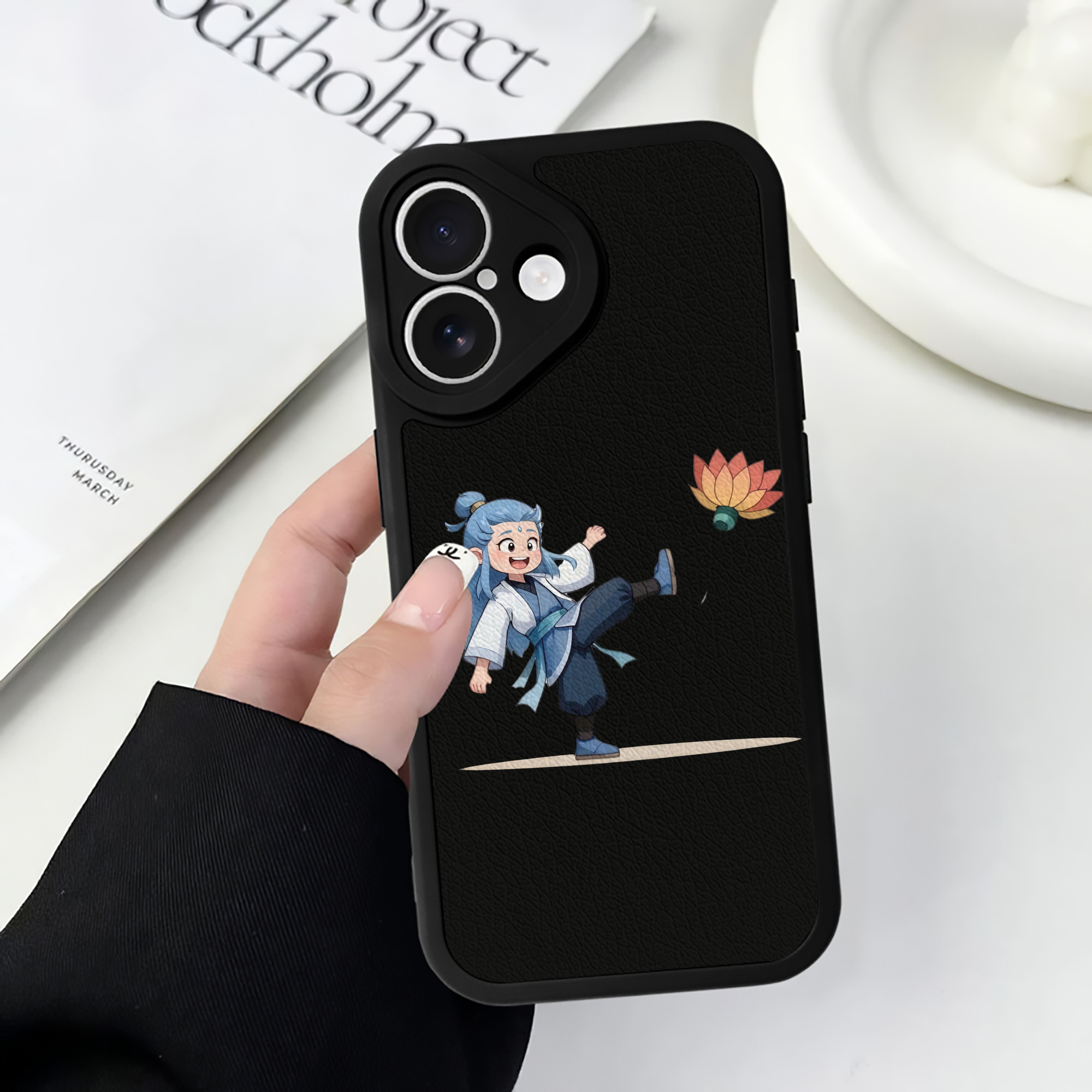（画像用） Ne Zha 2 ナタ 魔童の大暴れ 【iPhone 16シリーズ対応】シリコンスマホケース（レザー調） 材質：シリコン